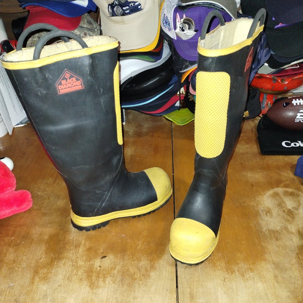 Black diamond firefighter boots size 4 2000 edition